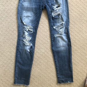 American Eagle stretchy ripped skinny jeans